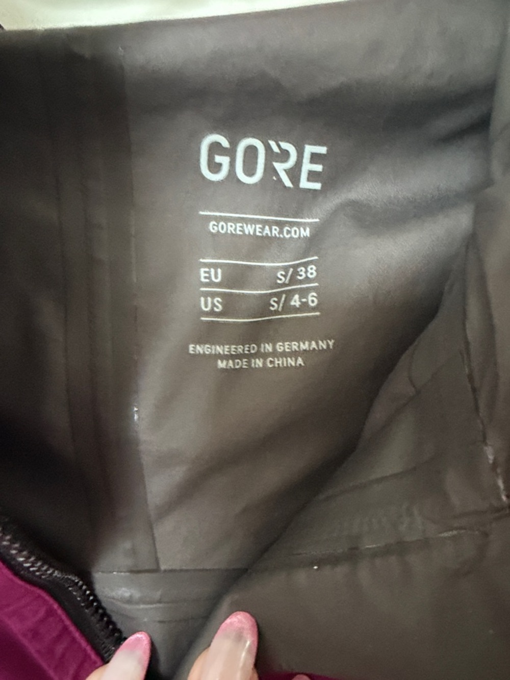 Women's Raspberry Pink GOREWEAR Waterproof Jacket - Picture 2 of 10